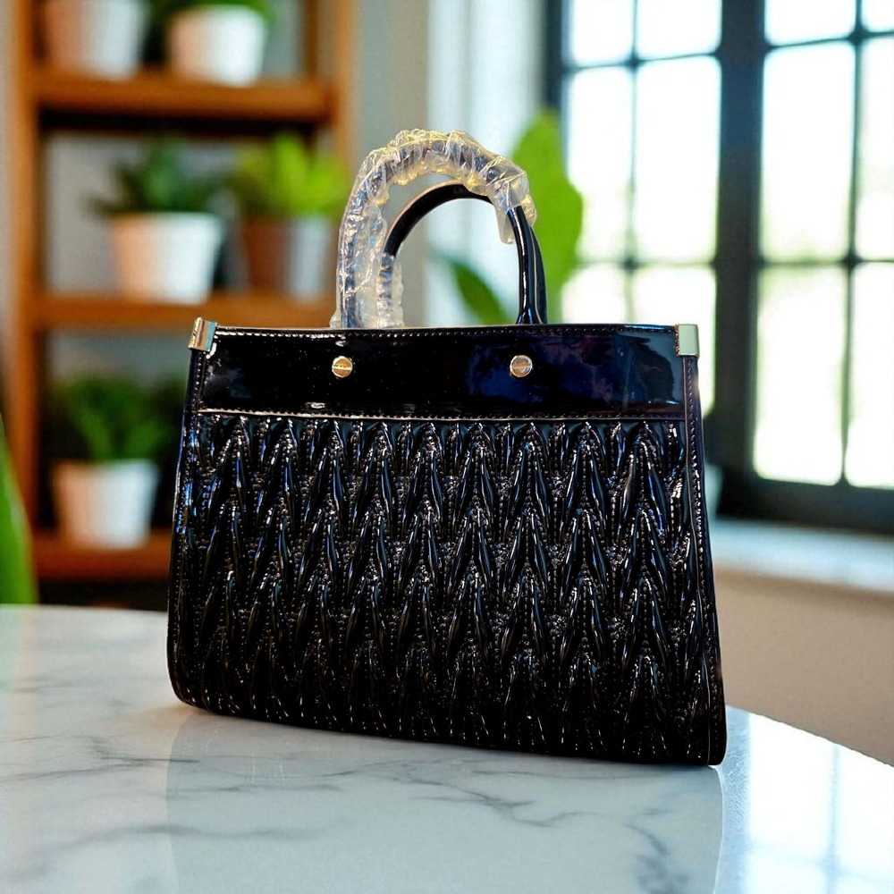 SALE!! Black Quilted Night Out Tote in Patent Leather by Tote & Carry NWT - Picture 2 of 9